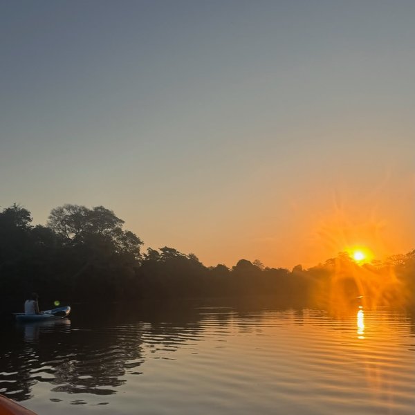 Atardecer en el río Aquidauana visto desde el barco